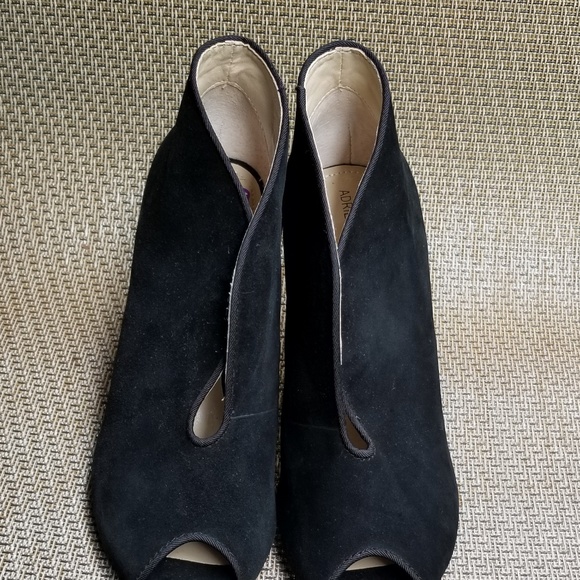 Adrienne Vittadini peep toe shootie -suede - Picture 1 of 4